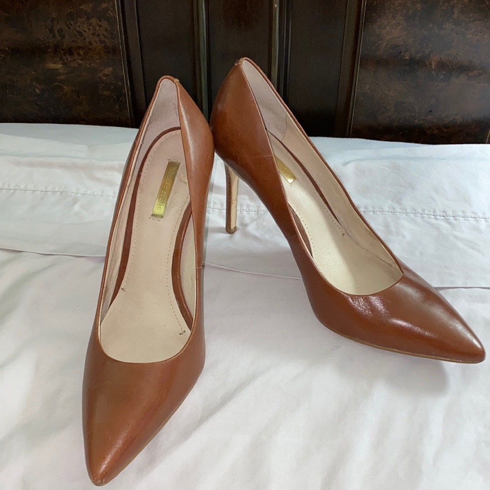 Women’s size 10 brown leather heels